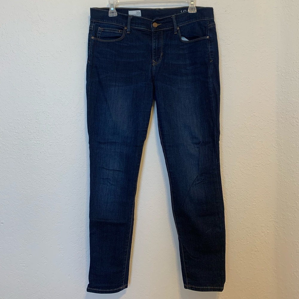 Gap dark wash skinny jeans